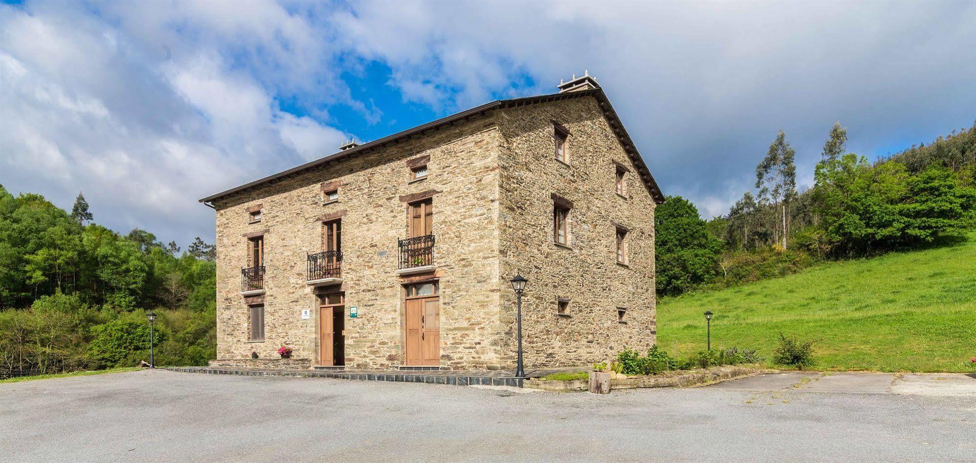 O Bizarro Country house Trabada